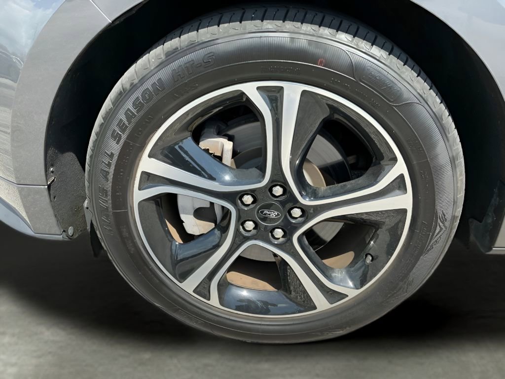 Certified 2022 Ford Edge ST image 24