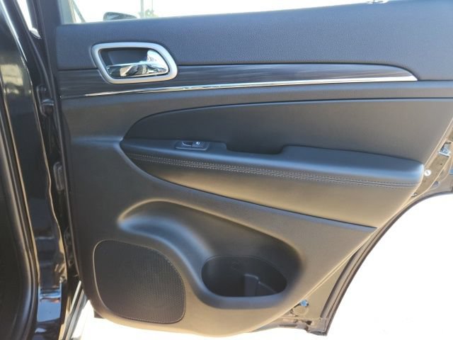 Used 2020 Jeep Grand Cherokee Limited RWD image 18