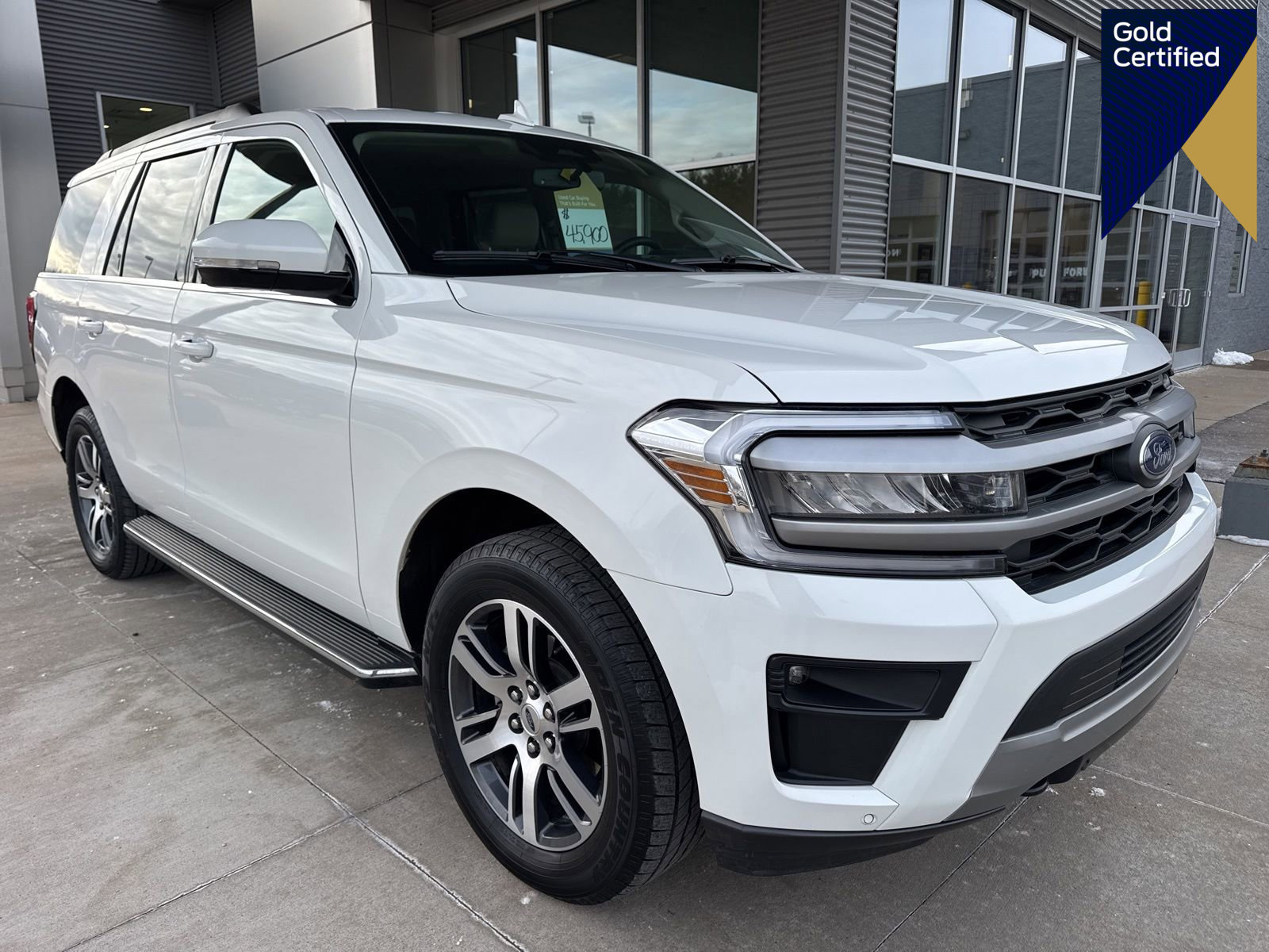 Certified 2022 Ford Expedition XLT image 1