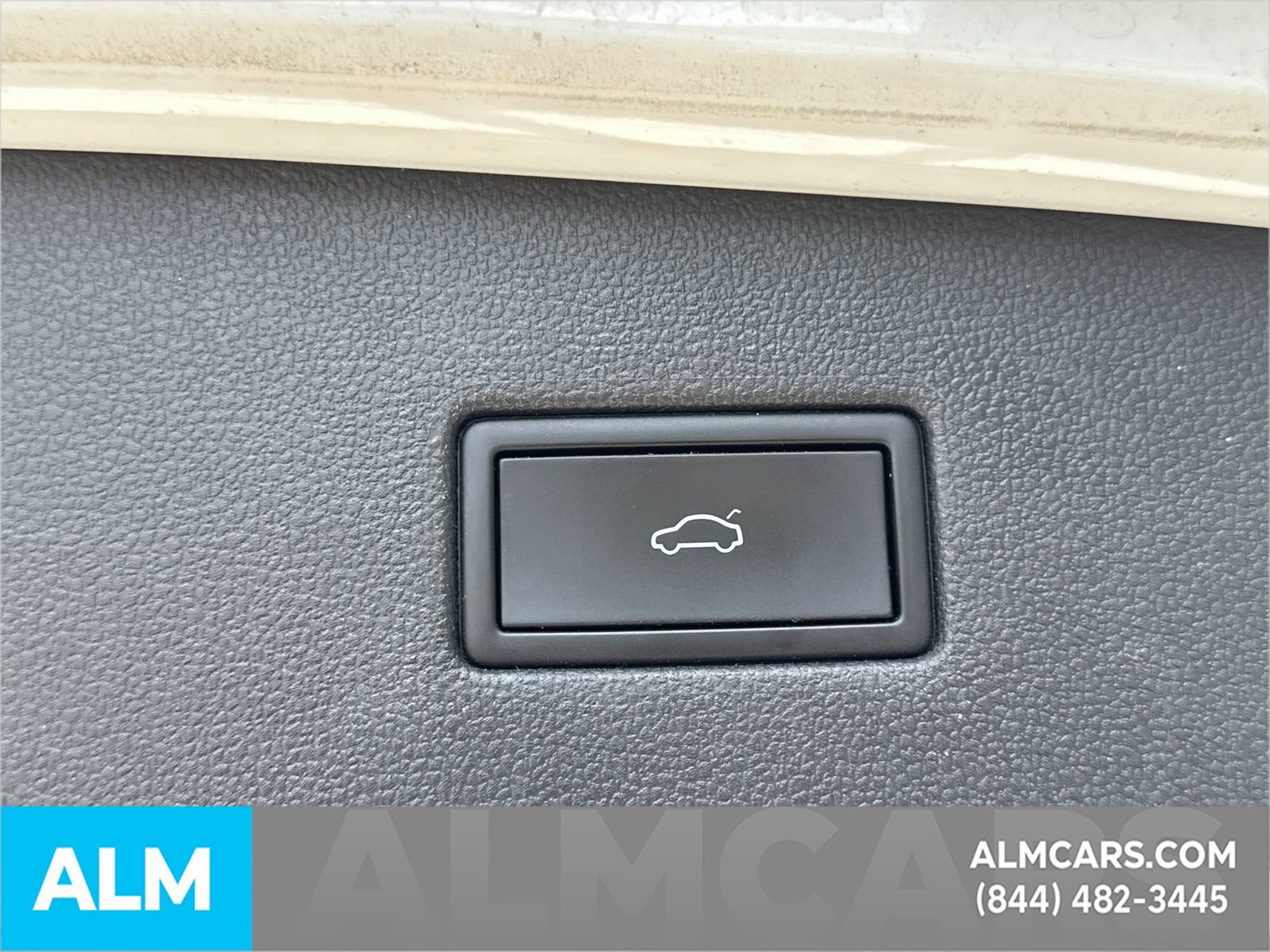 Used 2022 Volkswagen Tiguan SE FWD image 22