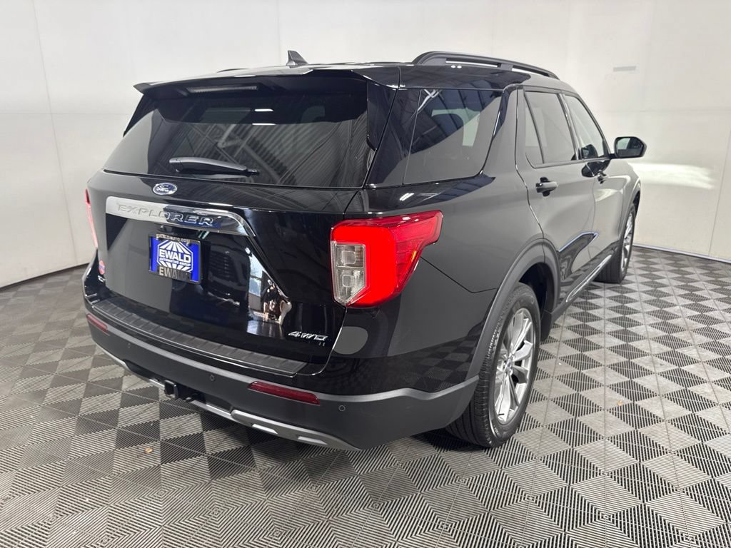 Certified 2023 Ford Explorer XLT w/ Equipment Group 202A AWD/4WD image 11