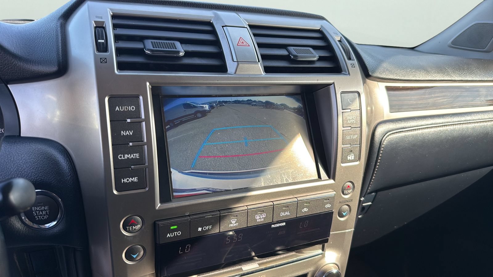 Used 2018 Lexus GX 460 w/ Navigation Package AWD/4WD image 16