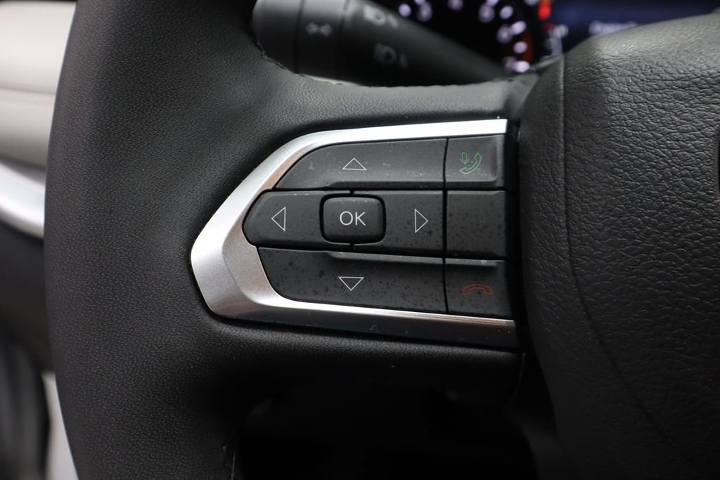 Used 2025 Jeep Compass Limited image 27