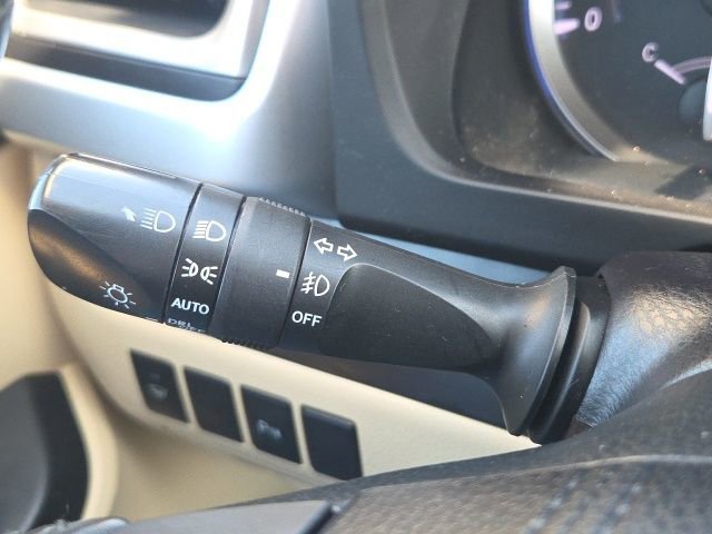 Used 2018 Toyota Highlander Limited FWD image 43