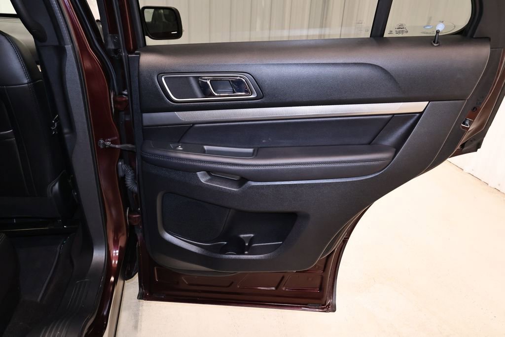 Certified 2018 Ford Explorer XLT w/ Equipment Group 202A image 22