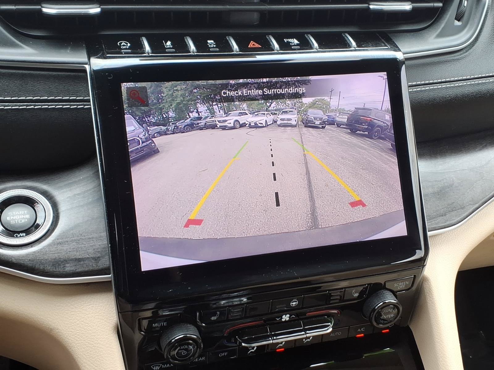 Used 2021 Jeep Grand Cherokee L Limited AWD/4WD image 22
