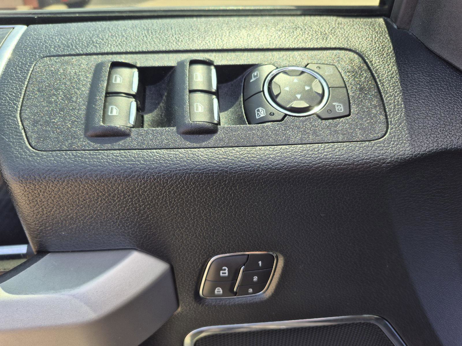 Certified 2019 Ford F150 Lariat w/ Equipment Group 502A Luxury image 9