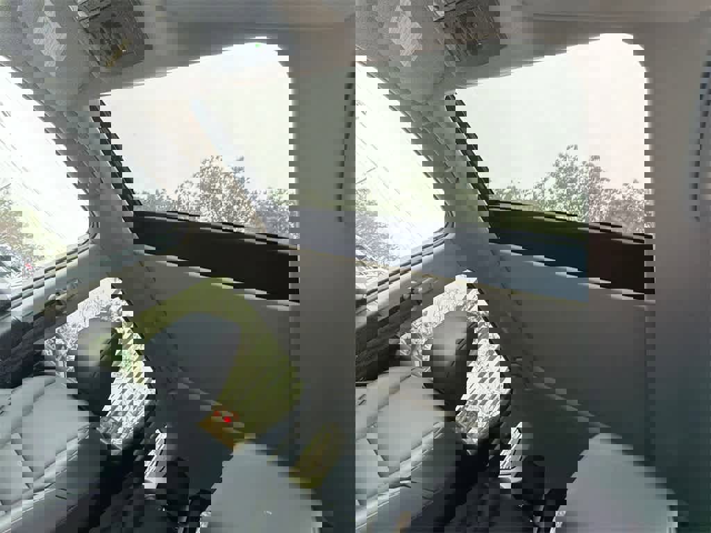 Used 2024 Nissan Rogue SV w/ SV Premium Package image 33