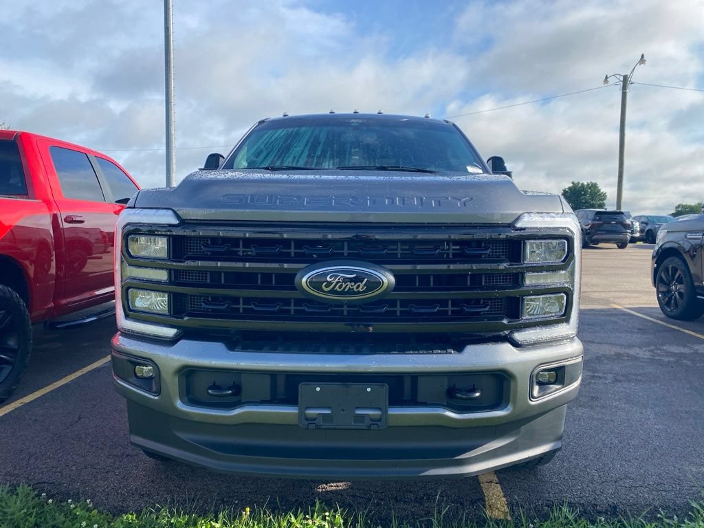 Certified 2024 Ford F250 Lariat w/ Black Appearance Package AWD/4WD image 17