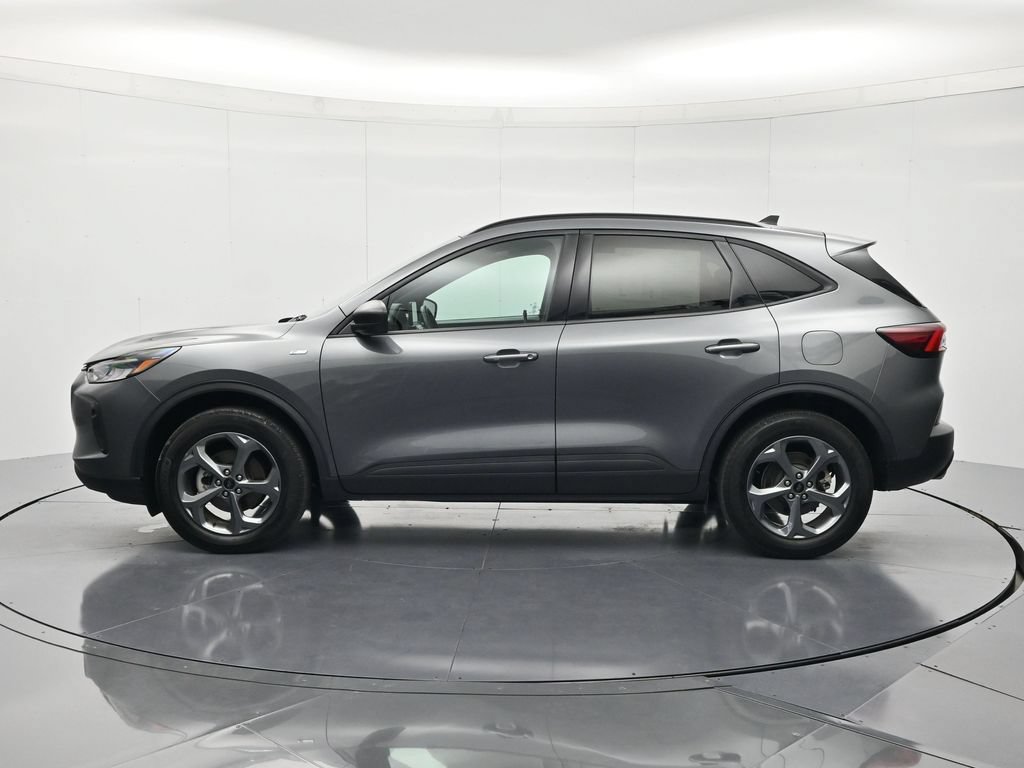 Certified 2025 Ford Escape ST-Line AWD/4WD image 8