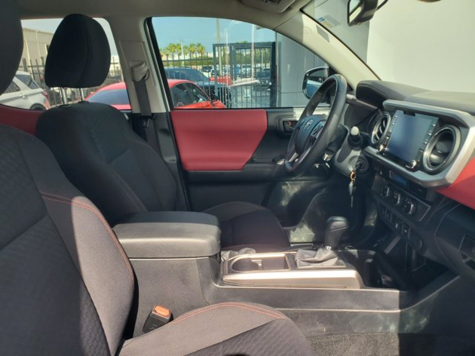 Used 2022 Toyota Tacoma SR5 w/ Technology Package RWD image 32