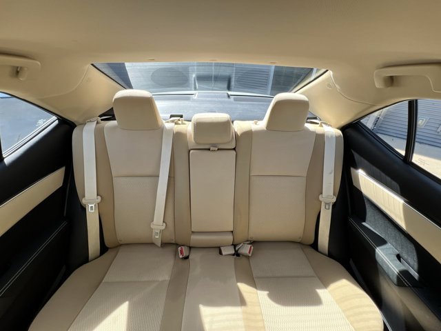 Used 2019 Toyota Corolla LE w/ Body Protection Package FWD image 21