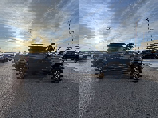 Certified 2018 Ford F150 Raptor w/ Equipment Group 802A Luxury image 4