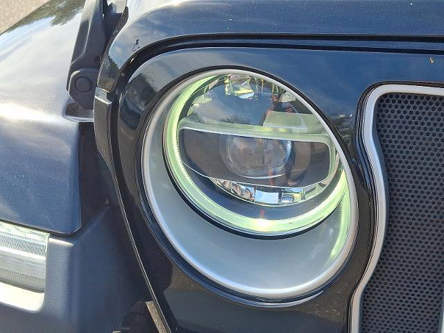 Used 2019 Jeep Wrangler Unlimited Sahara image 9