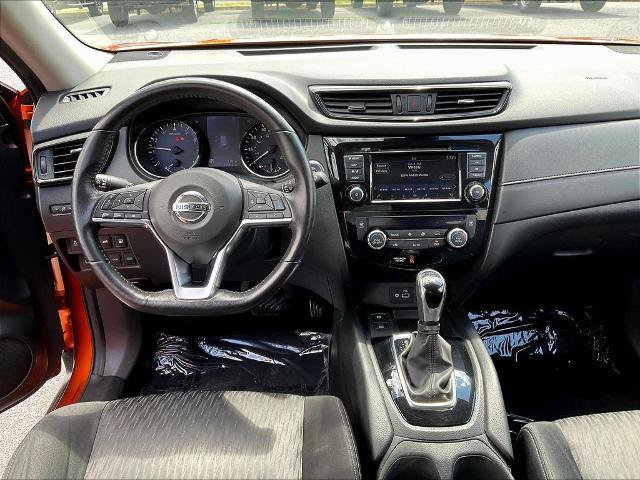 Used 2019 Nissan Rogue SV w/ Premium Package AWD/4WD image 5