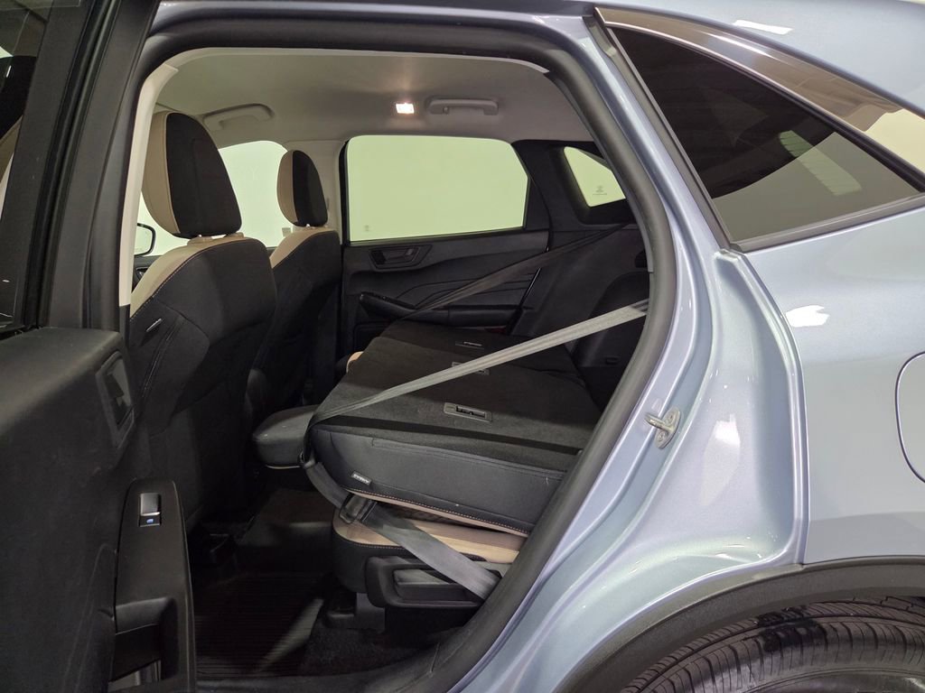 Certified 2022 Ford Escape SE image 21