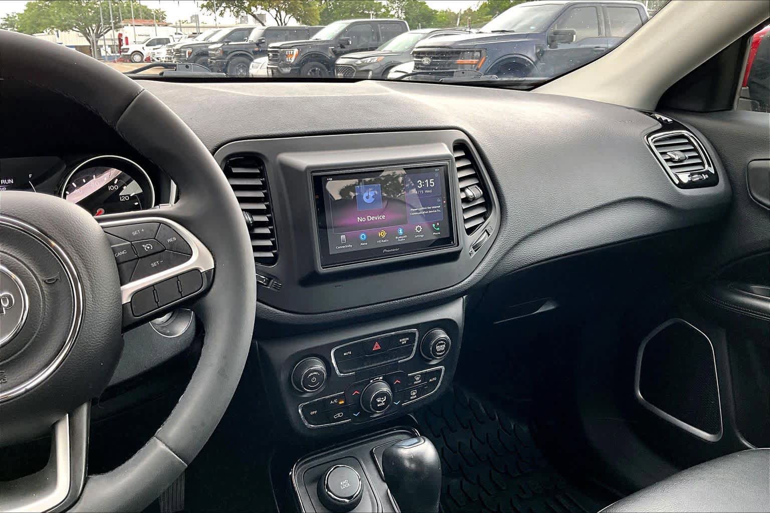 Used 2021 Jeep Compass Latitude AWD/4WD image 7