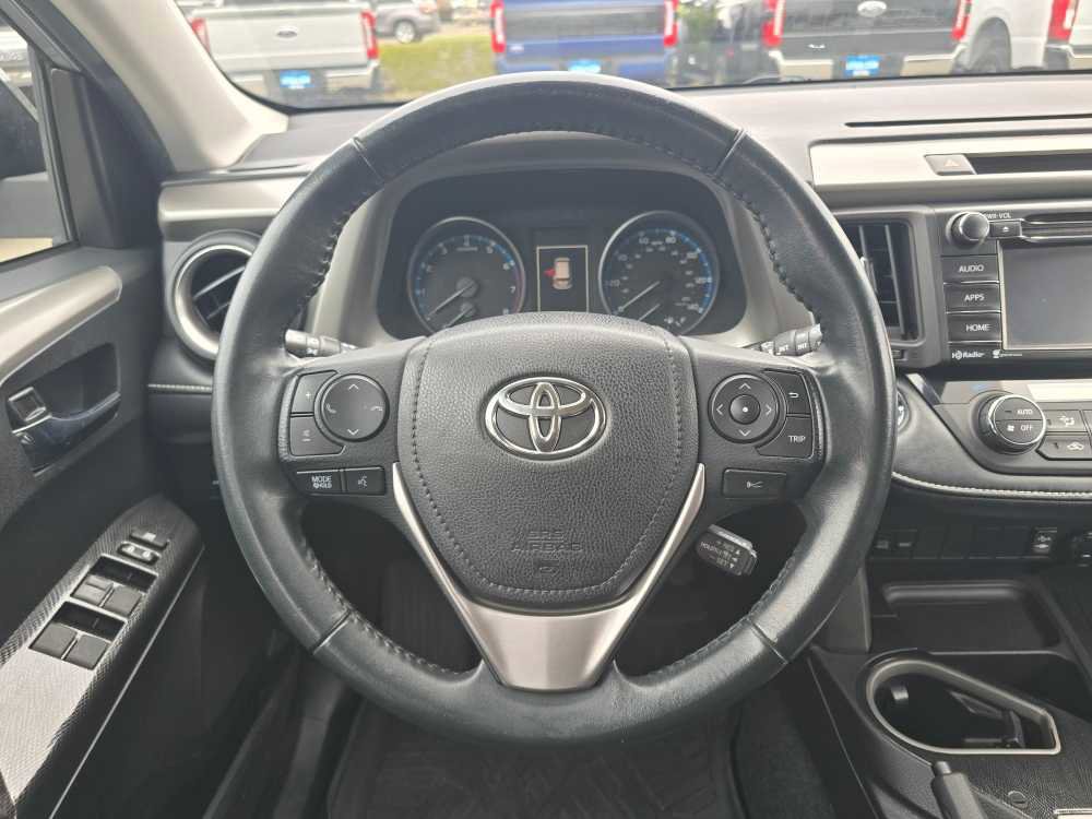 Used 2018 Toyota RAV4 Adventure image 11