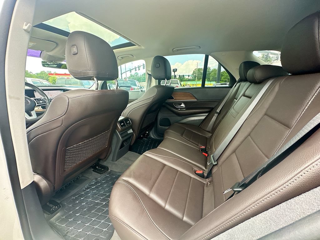 Used 2020 Mercedes-Benz GLE 350 4MATIC image 4