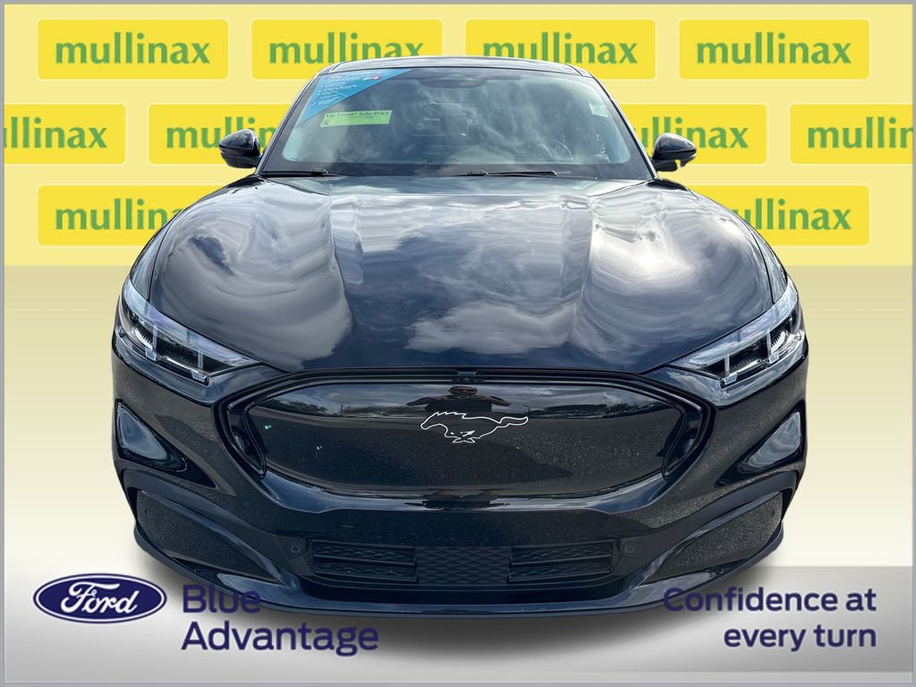 Certified 2025 Ford Mustang Mach-E Premium image 11