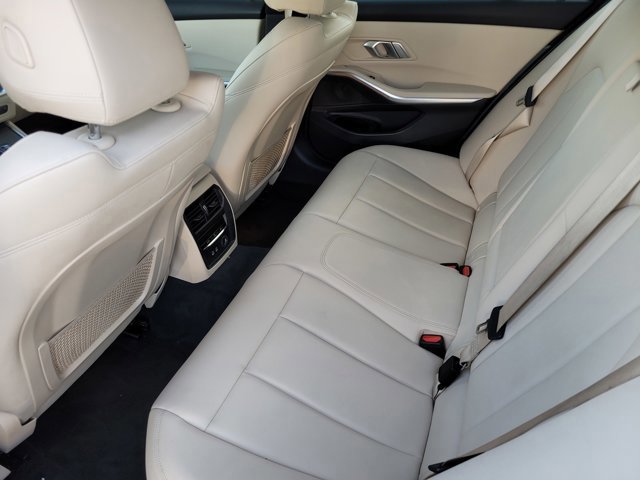 Used 2020 BMW 330i Sedan w/ Premium Package image 11