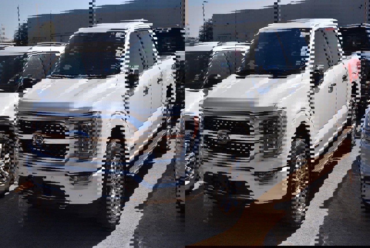 Certified 2023 Ford F150 Platinum w/ Equipment Group 701A High image 2