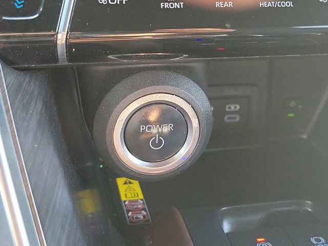 Used 2023 Toyota Venza XLE AWD/4WD image 21