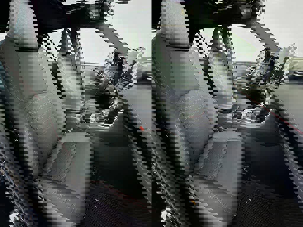 Used 2023 Toyota RAV4 SE w/ Weather & Moonroof Package image 18