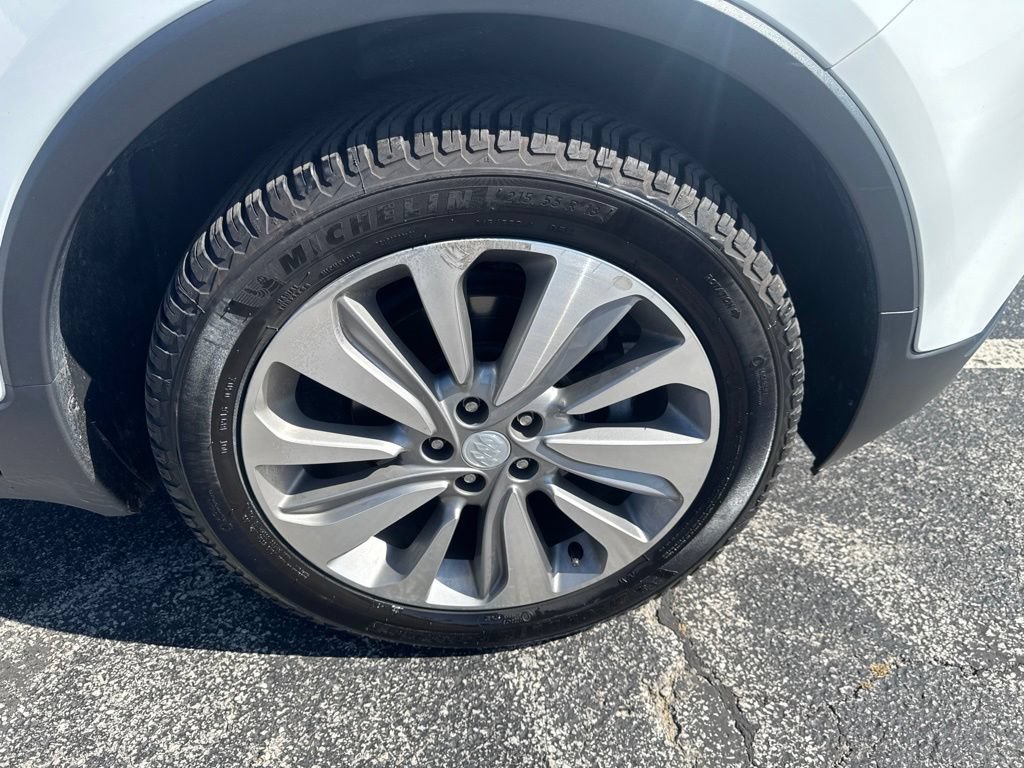Used 2020 Buick Encore Preferred FWD image 35