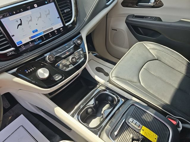 Used 2023 Chrysler Pacifica Limited w/ Uconnect Theater Family Group AWD/4WD image 28