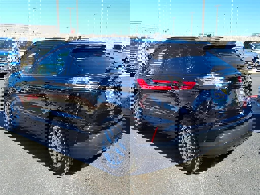 Certified 2024 Ford Edge SE image 6