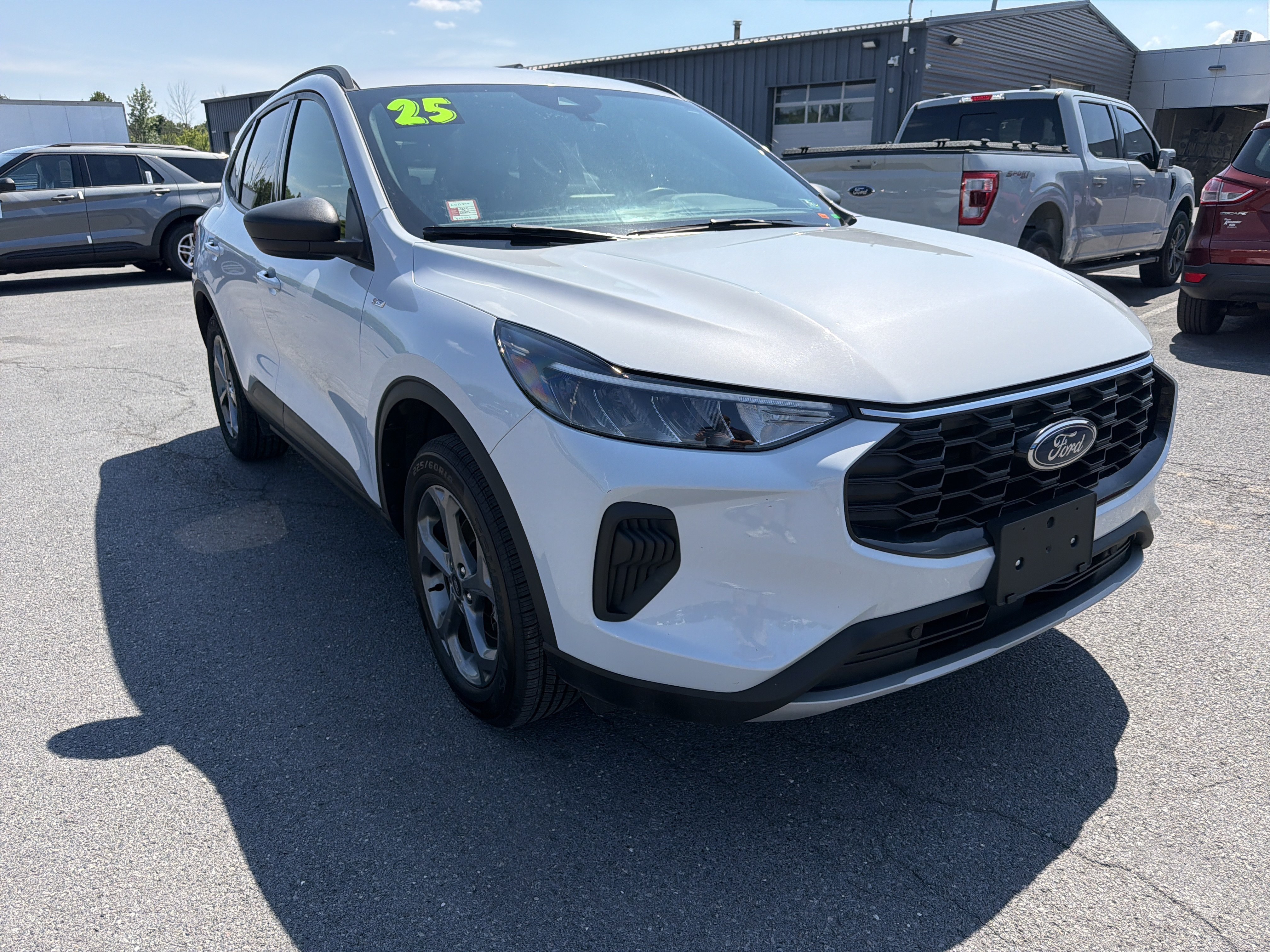 Certified 2025 Ford Escape ST-Line AWD/4WD image 1