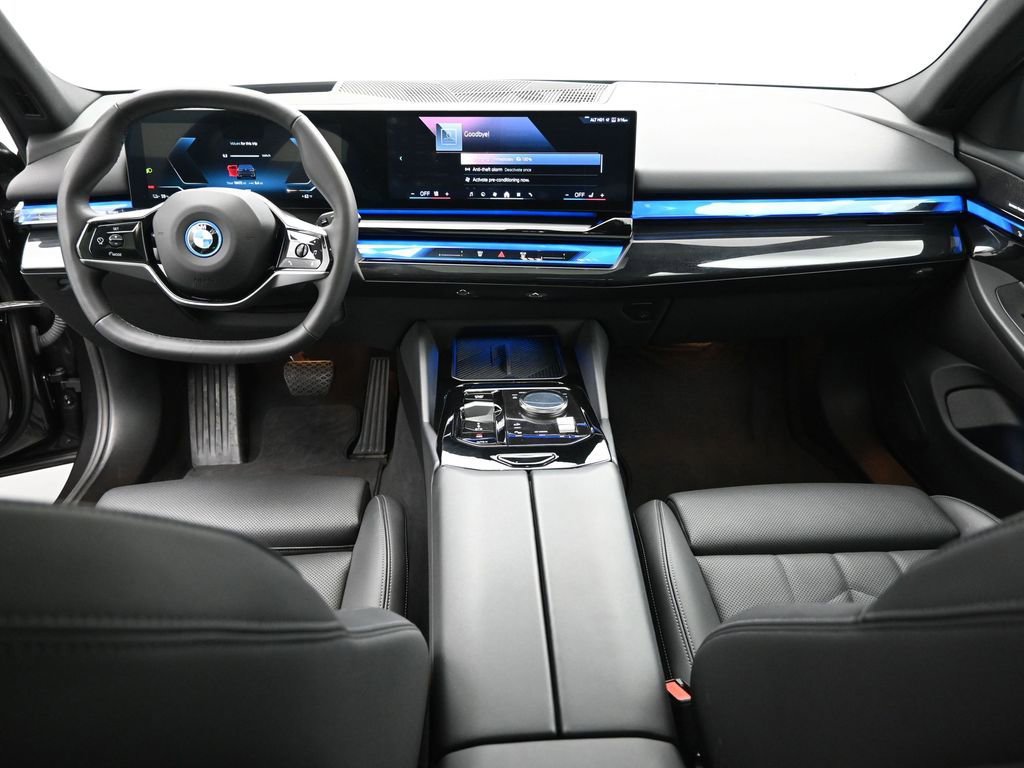 Used 2024 BMW i5 eDrive40i image 24