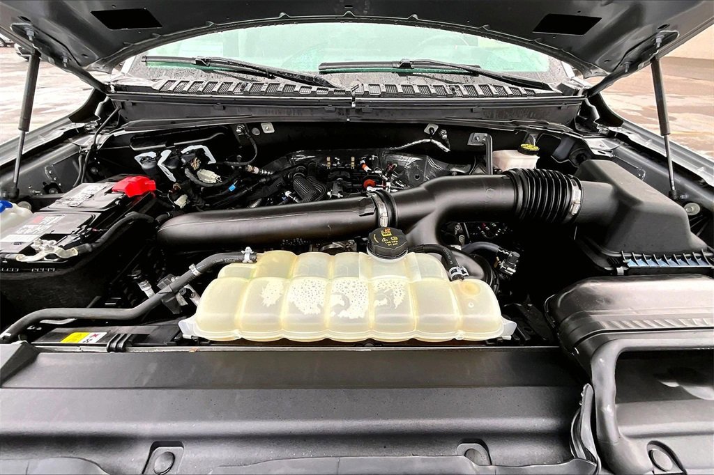 Certified 2023 Ford Expedition XLT image 12