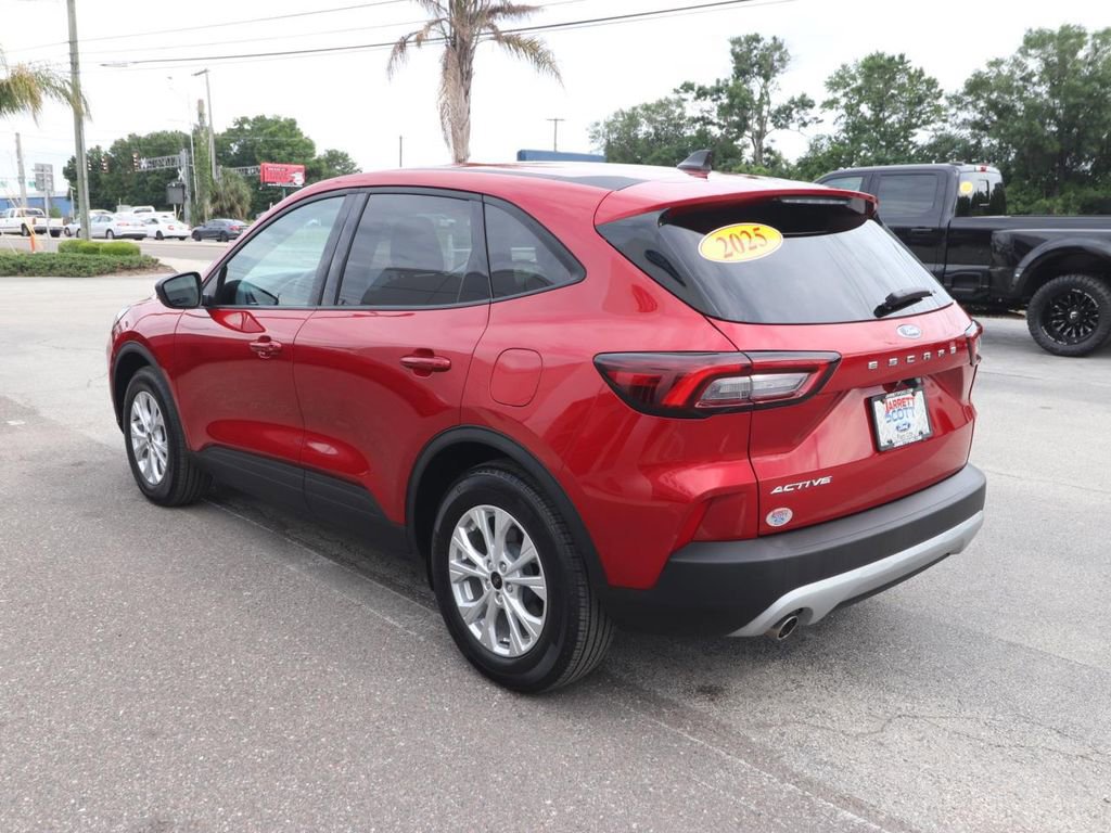 Certified 2025 Ford Escape Active image 3