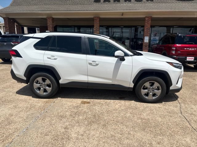 Used 2025 Toyota RAV4 XLE FWD image 7