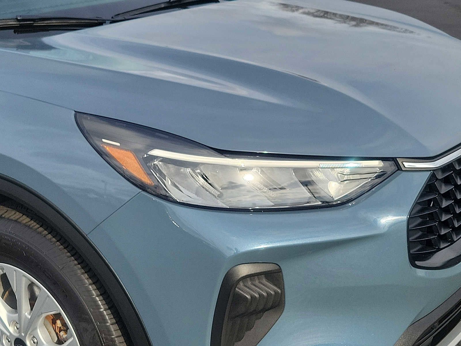 Certified 2023 Ford Escape Active w/ Tech Pack #2 image 9