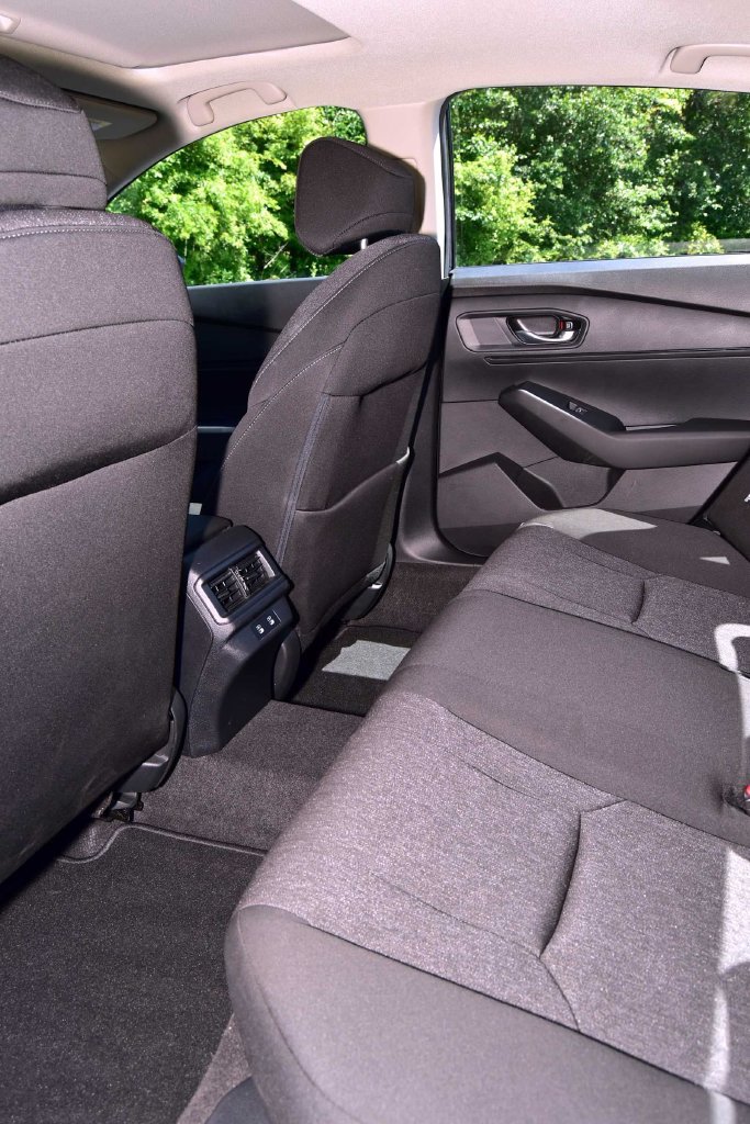 Used 2025 Honda Accord SE image 29