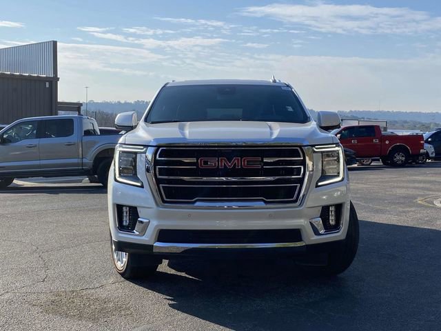 Used 2024 GMC Yukon XL SLT w/ SLT Luxury Package image 8