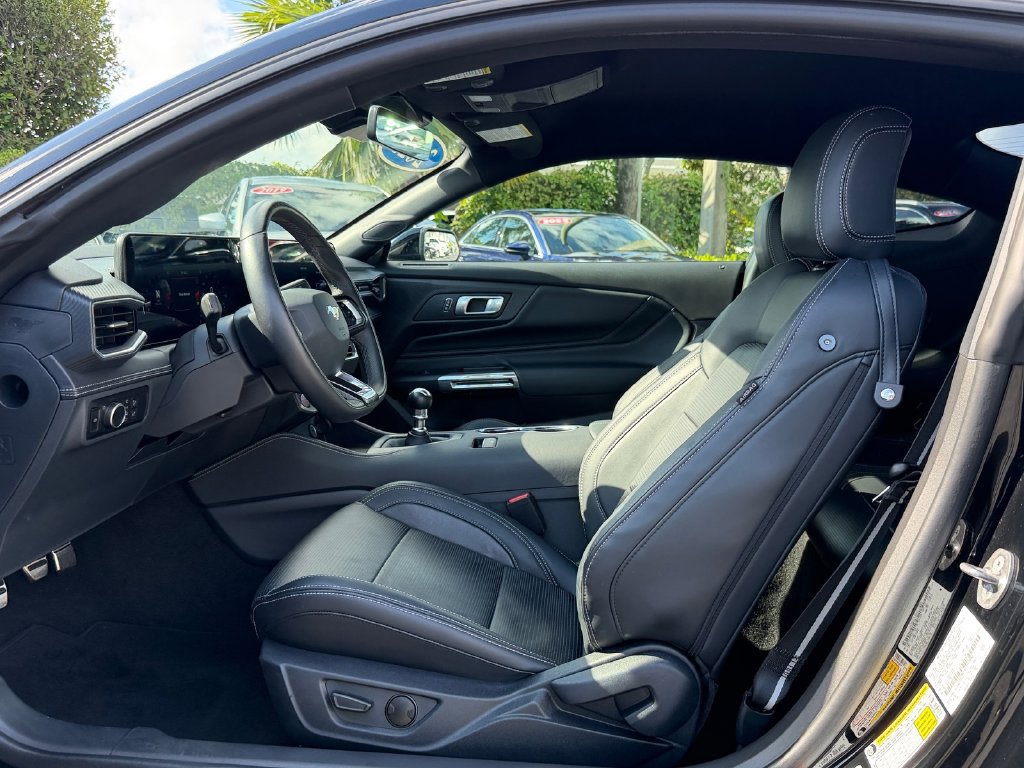 Certified 2025 Ford Mustang GT Premium RWD image 10