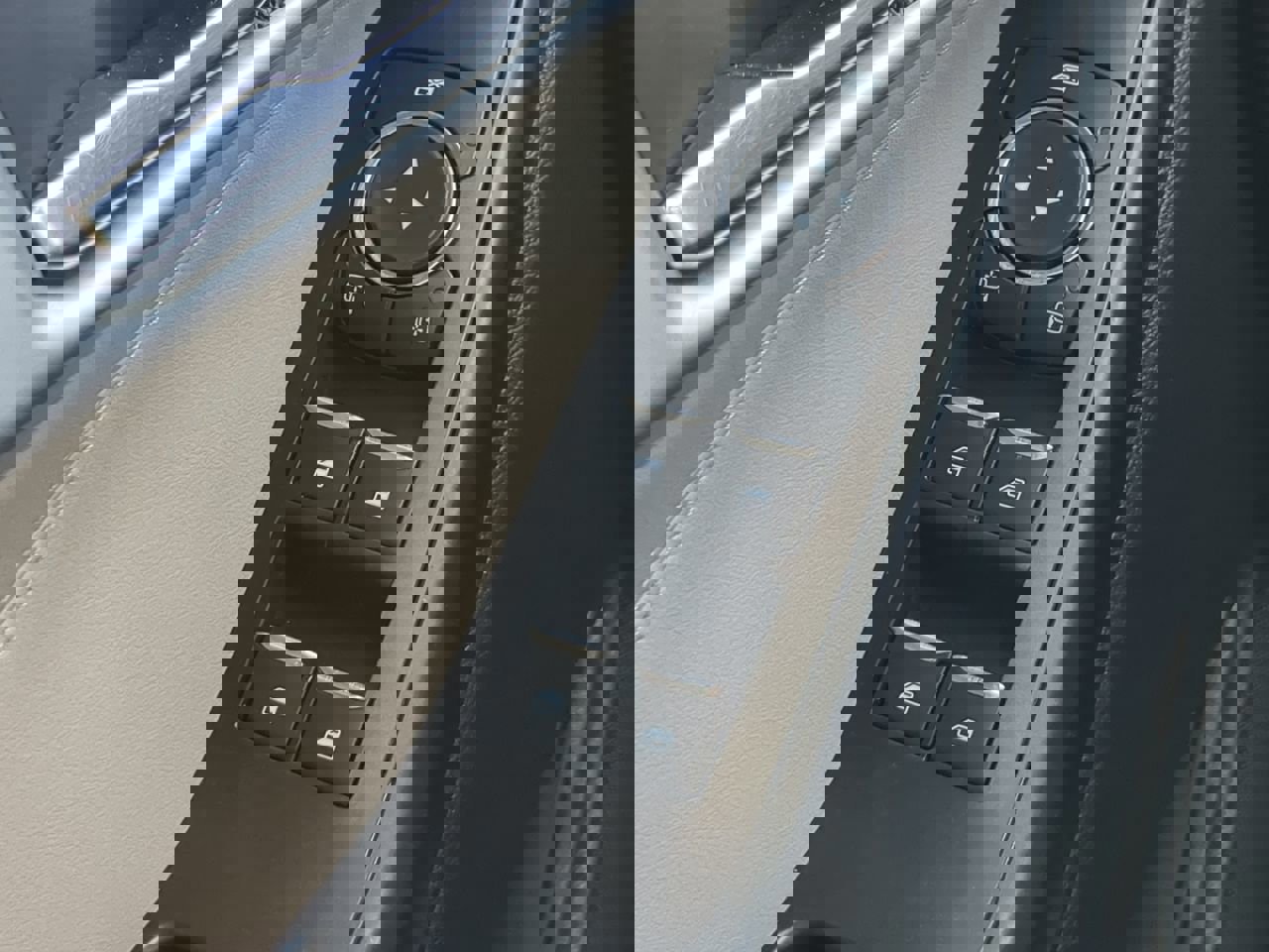 Certified 2020 Ford Explorer XLT w/ Equipment Group 202A image 22