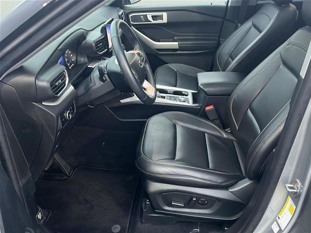 Certified 2023 Ford Explorer XLT w/ Equipment Group 202A AWD/4WD image 12