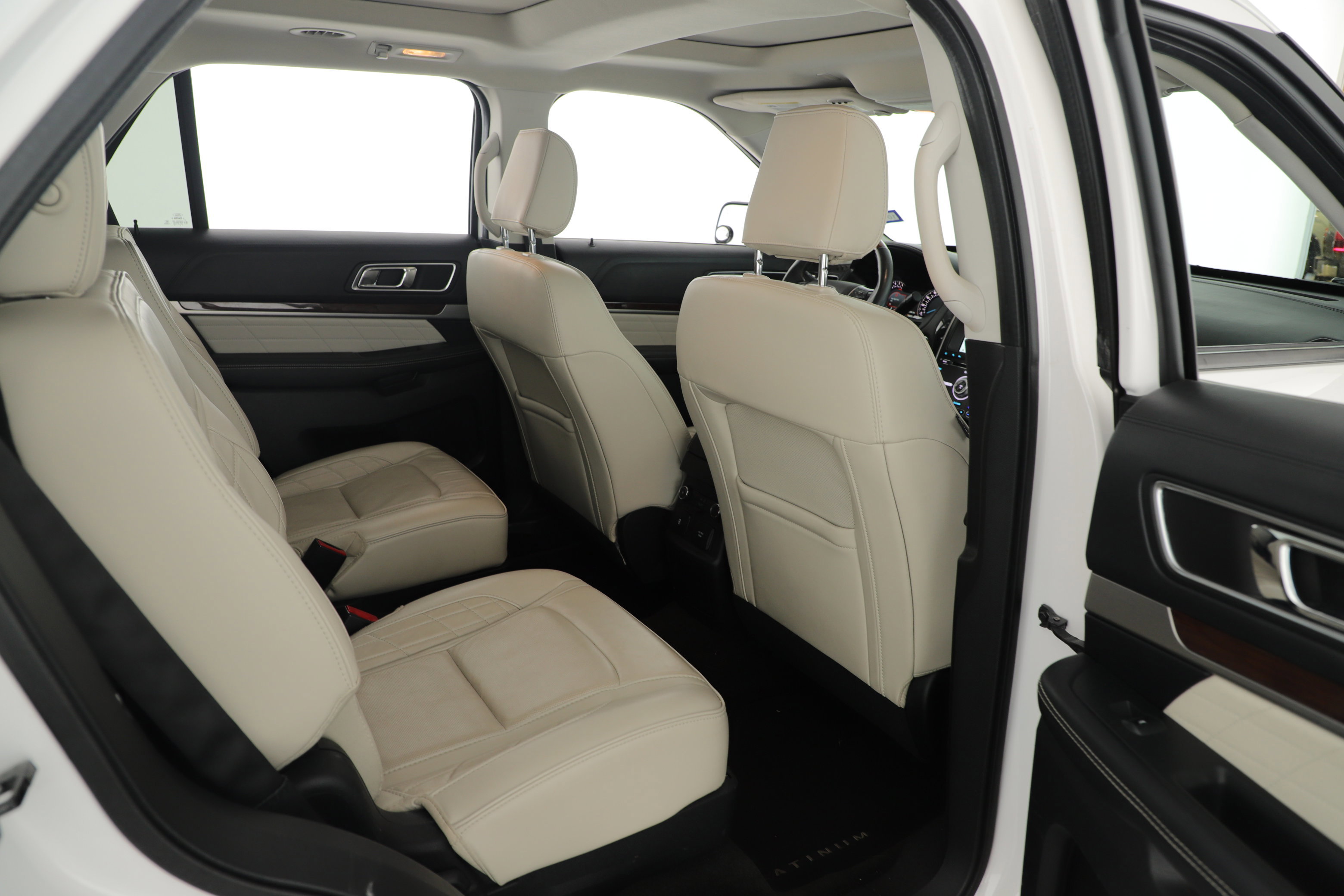 Certified 2018 Ford Explorer Platinum image 20