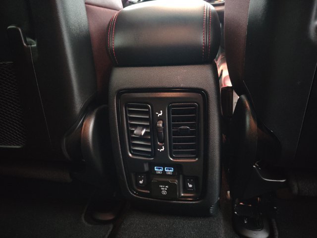 Used 2025 Dodge Durango GT AWD/4WD image 34