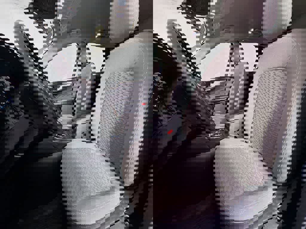 Certified 2022 Ford Escape SE w/ Cold Weather Package image 11