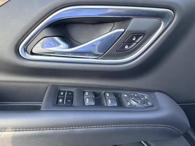 Used 2021 Chevrolet Suburban High Country image 15