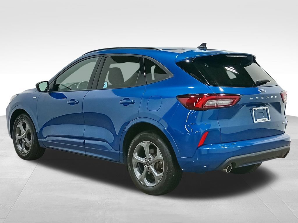 Certified 2023 Ford Escape ST-Line AWD/4WD image 7