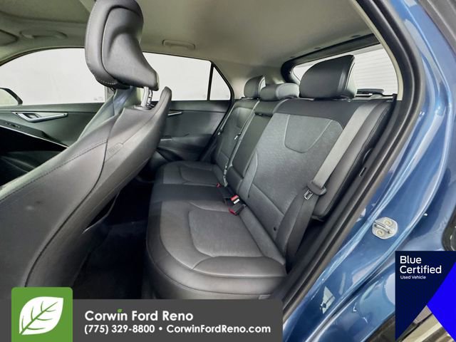Used 2023 Kia Niro SX Touring image 30