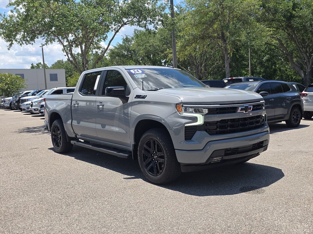 Used 2024 Chevrolet Silverado 1500 RST AWD/4WD image 2