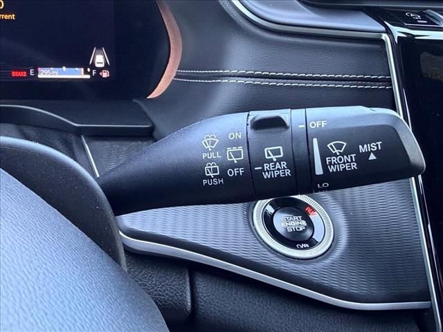 Used 2024 Jeep Grand Cherokee Altitude RWD image 22